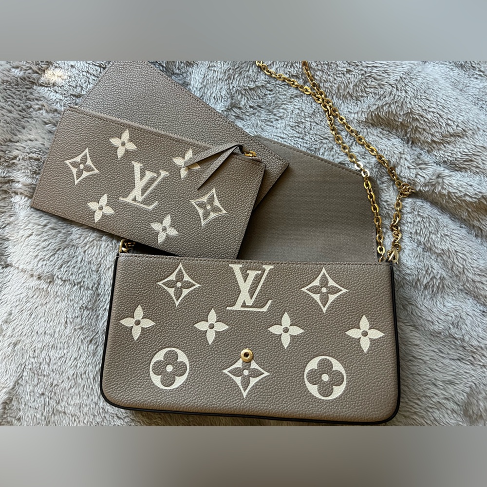 LOUIS VUITTON Empreinte Monogram Giant Felicie Pochette Tourterelle Creme Taupe